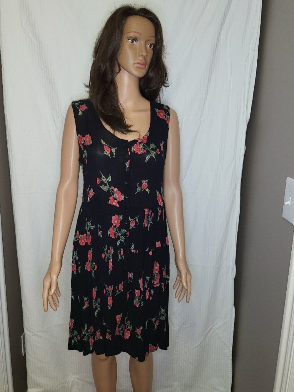 Nostalgia Floral Rayon Sleeveless Button Front Dress Black Red Roses Medium Boho